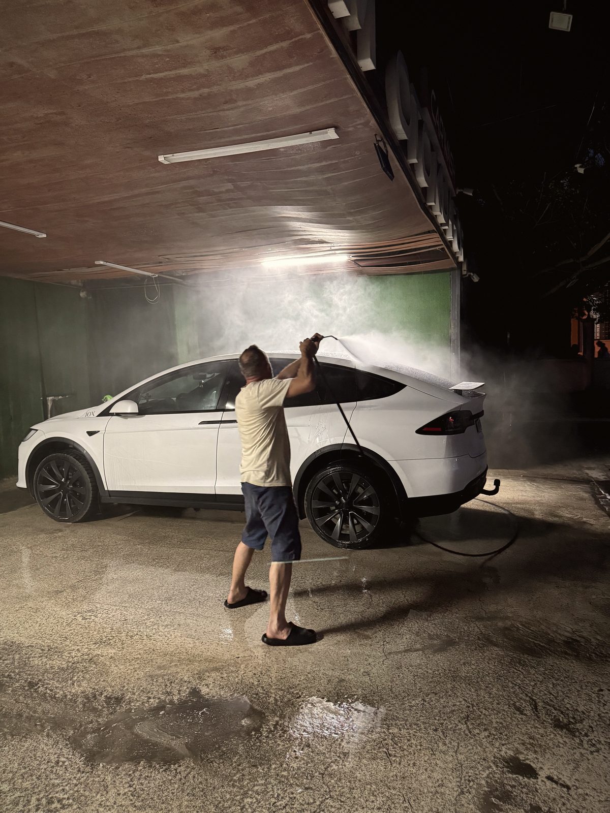 Alanyum Car Wash, yıkama anı